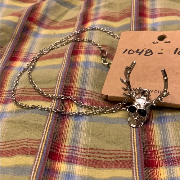 Antler skull necklace - Picture 1 of 2